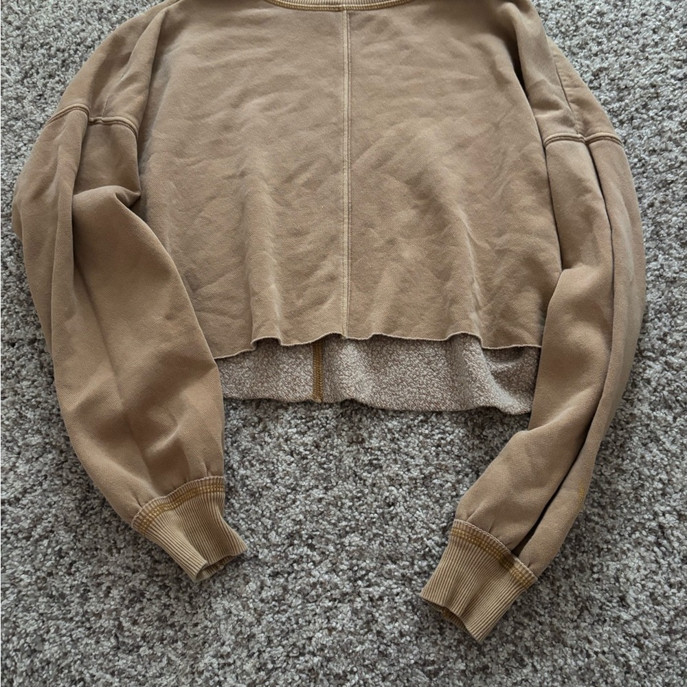 Arizona Jean Company Tan Cropped Sweatshirt